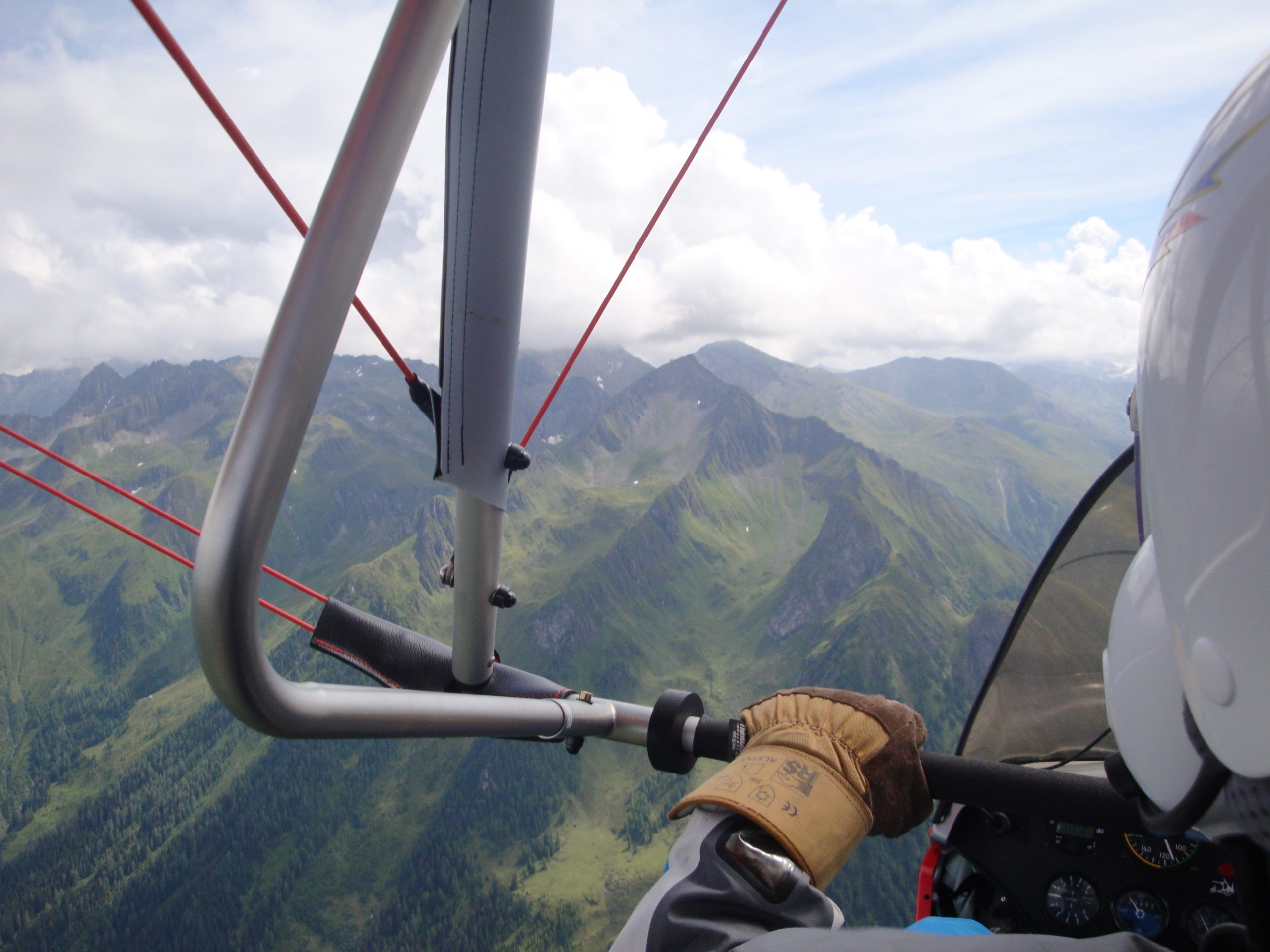 Tanarg Fliegen in den Bergen